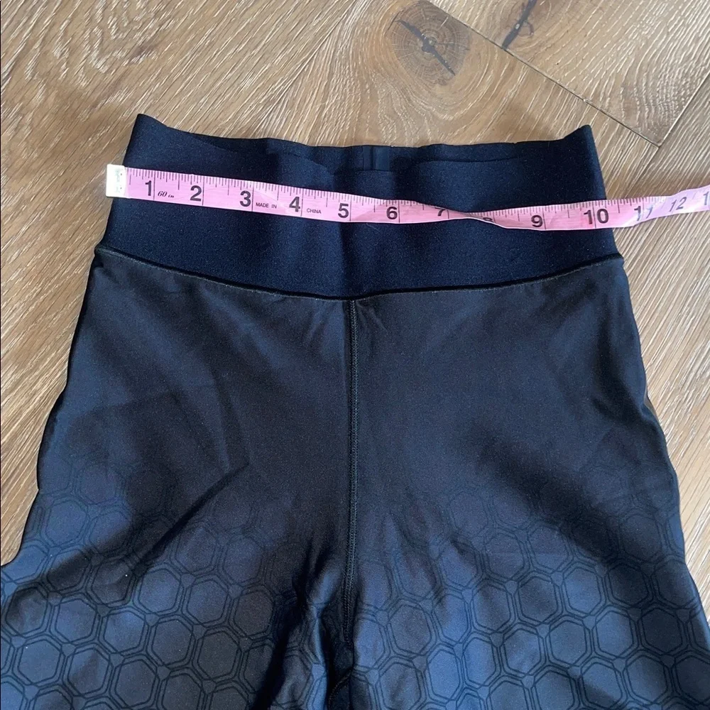 Ultracor Black and Silver Leggings activewear yoga barre size small pants